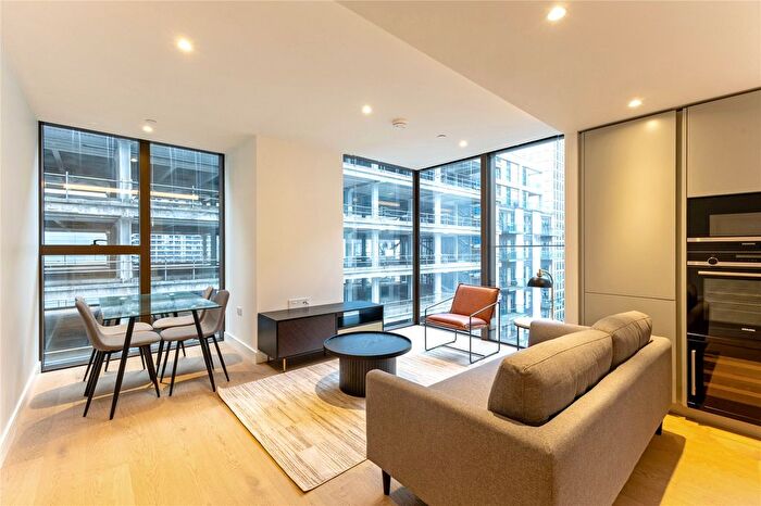 1 Bedroom Flat To Rent In Marsh Wall, Canary Wharf, London, E14