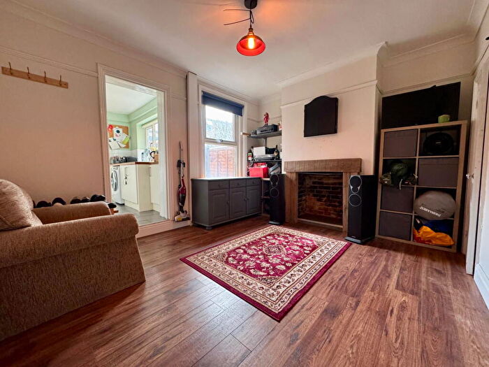 2 Bedroom Terraced House To Rent In Dryden Street, Swindon, SN1