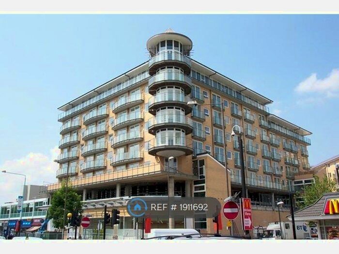 2 Bedroom Flat To Rent In Azalea House, Feltham, TW13