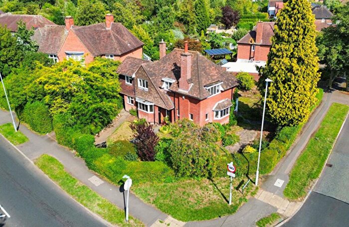 4 Bedroom Detached House For Sale In Stoughton Road, Oadby, Leicester, LE2