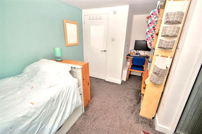 3 Bedroom Detached Bungalow For Sale In Shepcote Crescent, Leeds, West Yorkshire, LS16