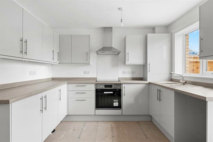 3 Bedroom Terraced House For Sale In Aldermann McGee Gardens, Great Yarmouth, NR30