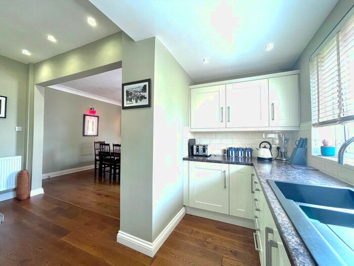 3 Bedroom Semi-Detached House To Rent In Butt Hill, Kippax, Leeds, LS25