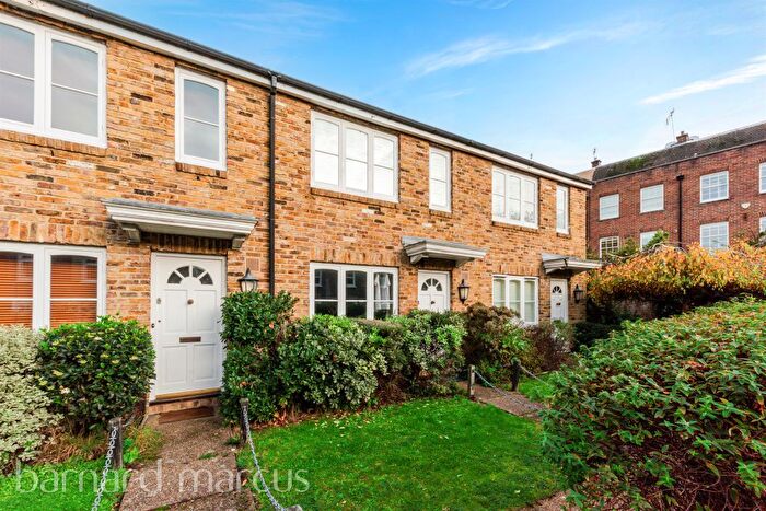 1 Bedroom Flat For Sale In British Grove South, London, W4