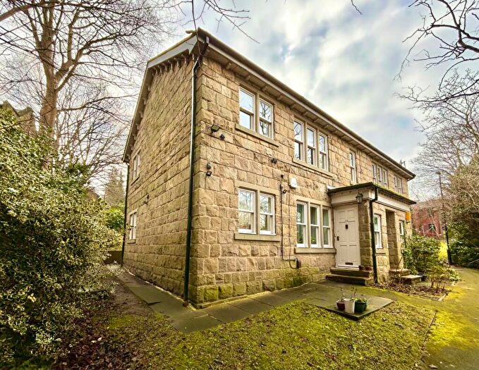 2 Bedroom Flat To Rent In Stonelea Court, Headingley, Leeds, LS6