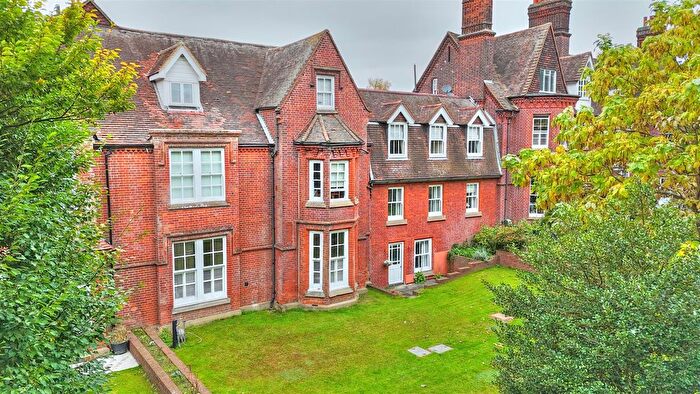 3 Bedroom Flat For Sale In Henley Road, Ipswich, IP1