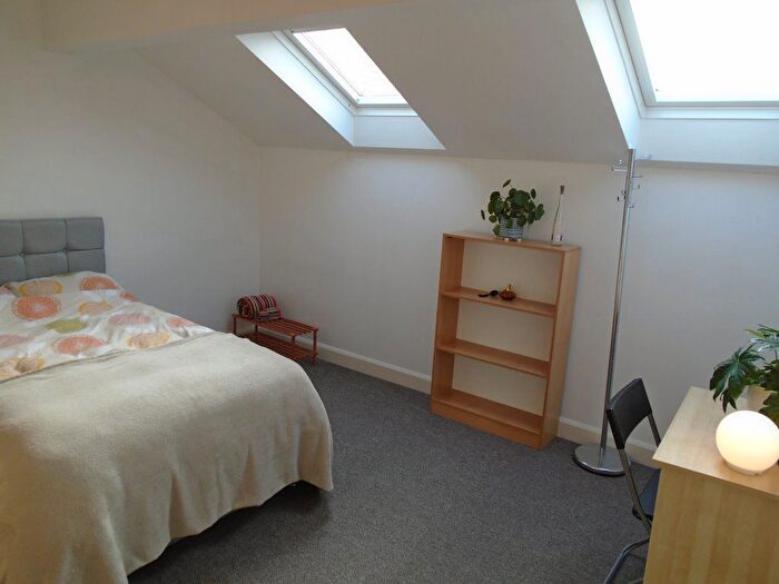 1 Bedroom Flat To Rent In Bristol Road, Selly Oak, Birmingham, B29