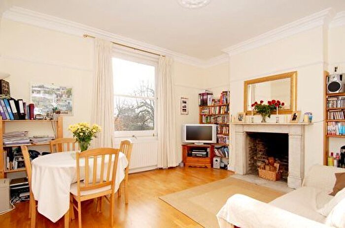 1 Bedroom Flat To Rent In Belitha Villas, London, N1