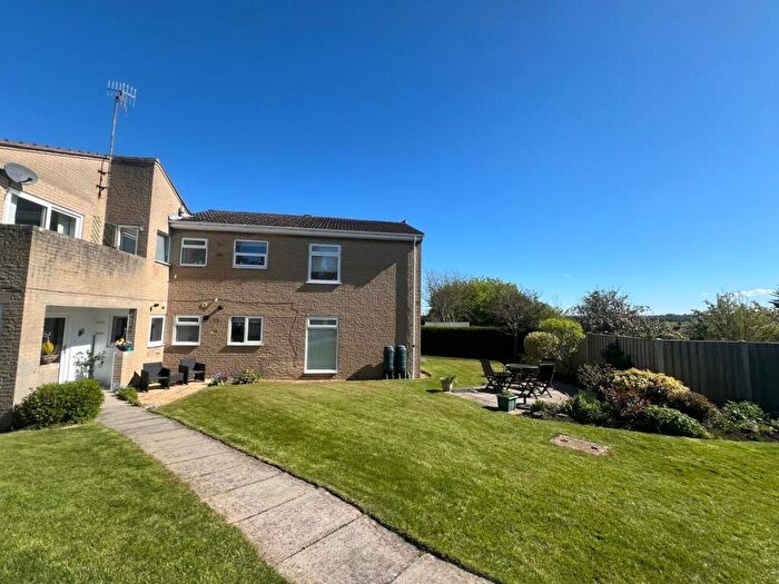 2 Bedroom Flat To Rent In St. Lukes Court, St. Johns Road, Newbold, S41