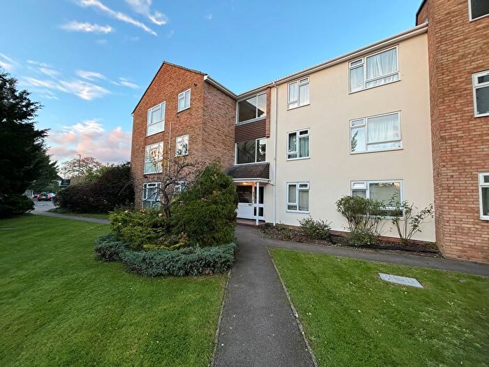 1 Bedroom Flat To Rent In Harris Close, Enfield, EN2
