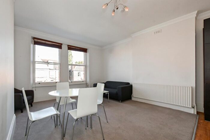 2 Bedroom Flat To Rent In Canfield Gardens West Hampstead, NW6