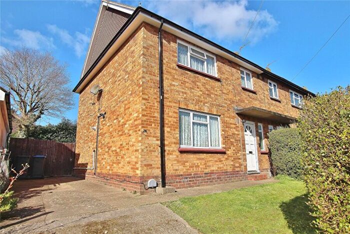 4 Bedroom Semi-Detached House To Rent In Knaphill, Woking, GU21