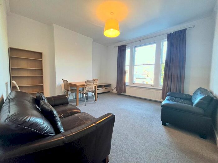 2 Bedroom Flat To Rent In Bishops Road, Highgate, N6