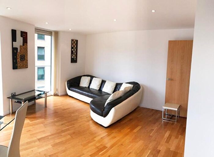 2 Bedroom Flat To Rent In Ability Place, Millharbour, South Quay, Cross Harbour, Canary Wharf, London, E14