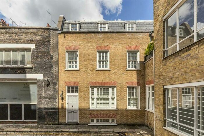 2 Bedroom Flat To Rent In Percy Mews, London, W1T