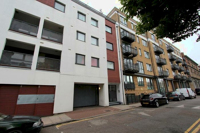 2 Bedroom Flat To Rent In Liberty House, Ensign Street, Aldgate, Tower Hill, Whitechapel, London, E1