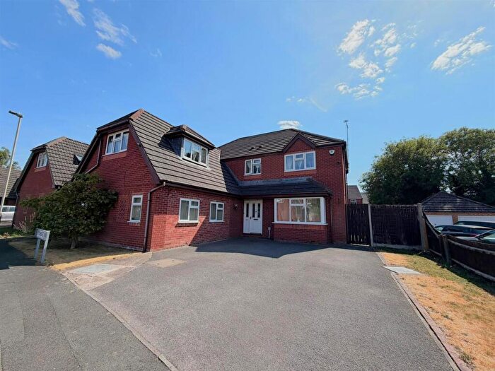 5 Bedroom Detached House For Sale In Heybridge Road, Humberstone, Leicester, LE5