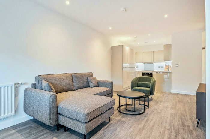 1 Bedroom Apartment To Rent In Thurlow Street, London, SE17