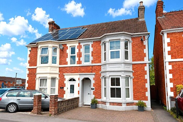 3 Bedroom Semi-Detached House For Sale In Station Road, Westbury, BA13
