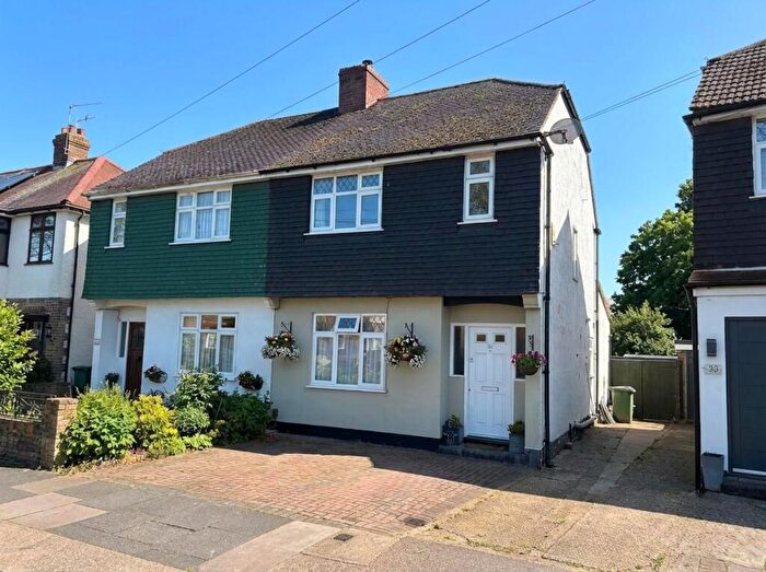 3 Bedroom Semi-Detached House To Rent In Sussex Avenue, Romford, RM3