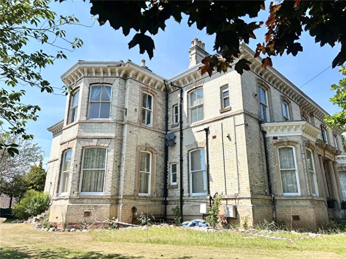 2 Bedroom Flat For Sale In Westlands Avenue, Grimsby, North East Lincolnshire, DN34