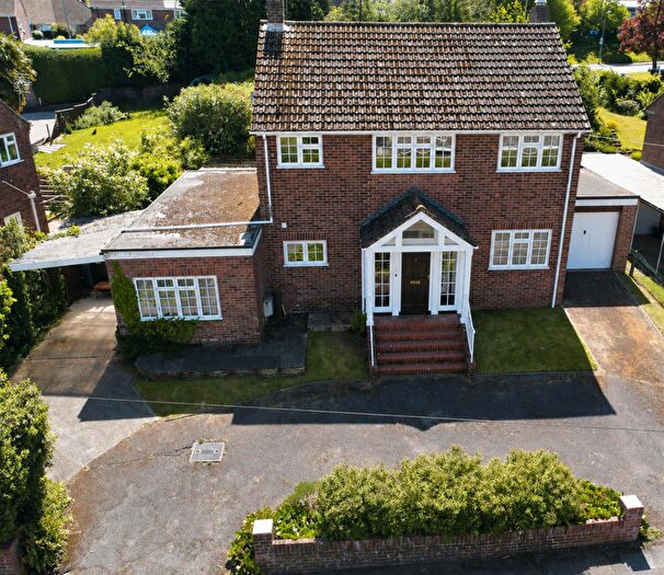 4 Bedroom Detached House For Sale In Westwood Road, Newbury, RG14