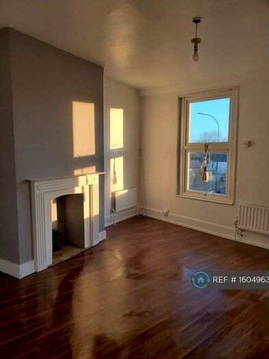 2 Bedroom Flat To Rent In Forest Hill, London, SE23