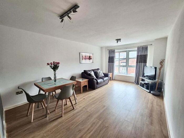 2 Bedroom Apartment To Rent In Point, George Street, Birmingham, B3