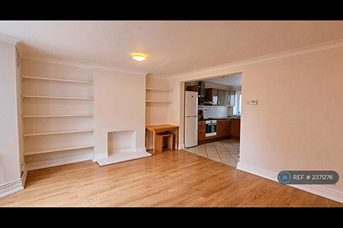 1 Bedroom Flat To Rent In Fenwick Road, London, SE15