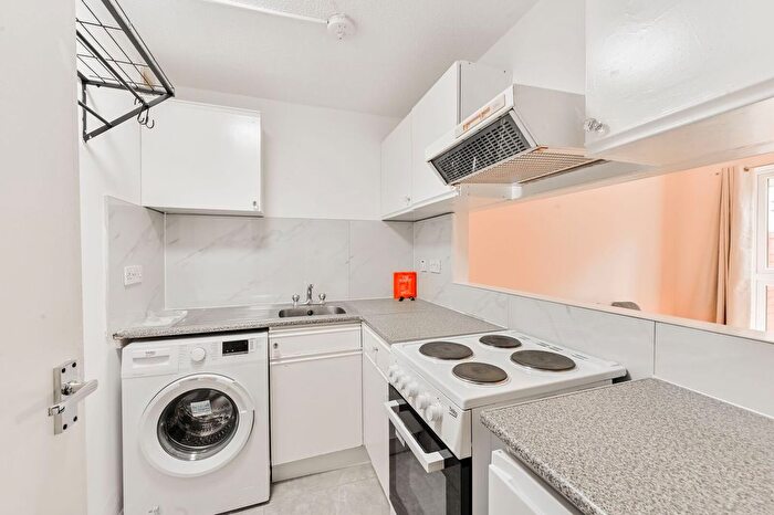 1 Bedroom Flat To Rent In Cleveland Way, Tower Hamlets, London, E1
