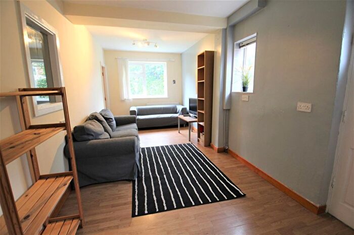 6 Bedroom Semi Detached House To Rent In Becketts Park Crescent, Headingley, Leeds, Yorkshire, LS6