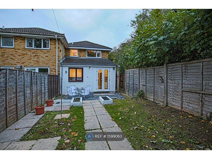 3 Bedroom End Terrace House To Rent In Hornbeam, Newport Pagnell, MK16