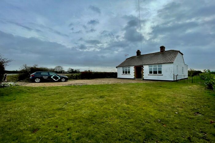 4 Bedroom Bungalow To Rent In Dalmeny, Colchester, CO4