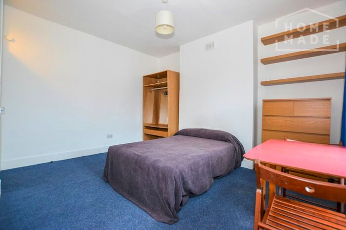 Studio To Rent In Ashmore Road, Queens Park, W9