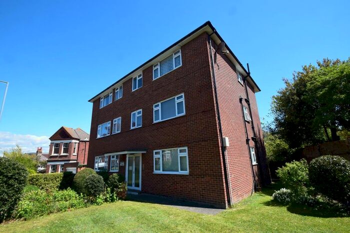 1 Bedroom Flat To Rent In Enys Road, Eastbourne, BN21