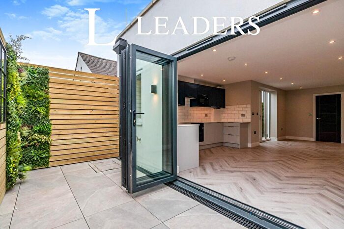 2 Bedroom Apartment To Rent In Victoria Road, Sutton, SM1