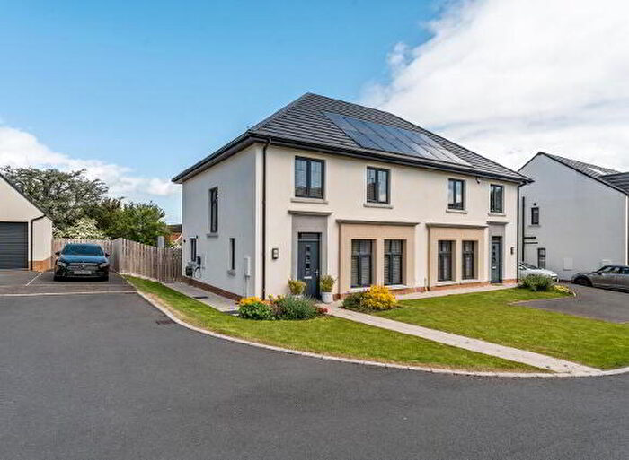 4 Bedroom Semi-Detached House For Sale In Edenbrook, Banbridge, BT32