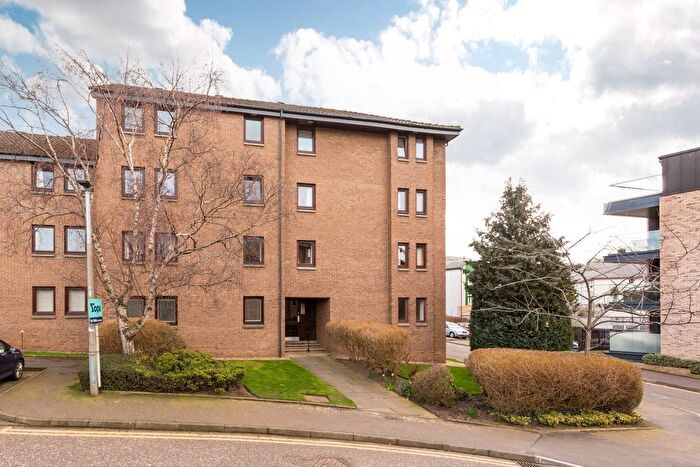 1 Bedroom Flat For Sale In / Boat Green, Edinburgh, EH3