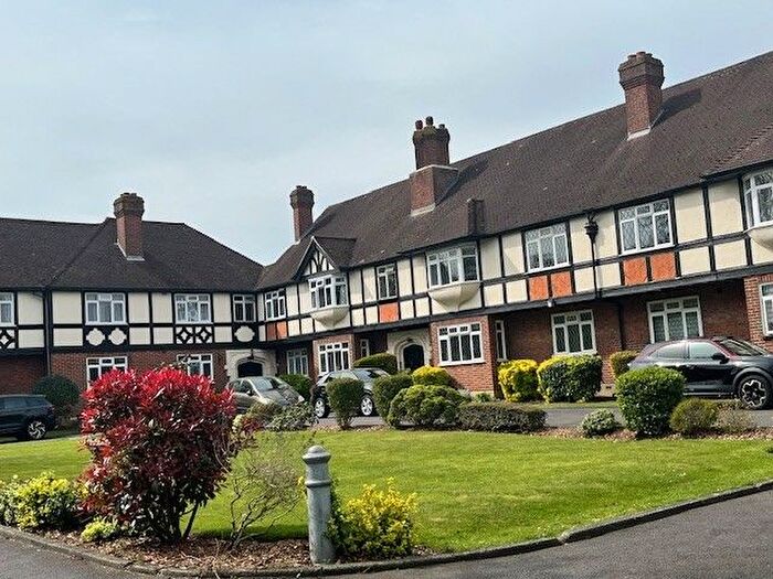 2 Bedroom Flat To Rent In London Road, North Cheam, SM3