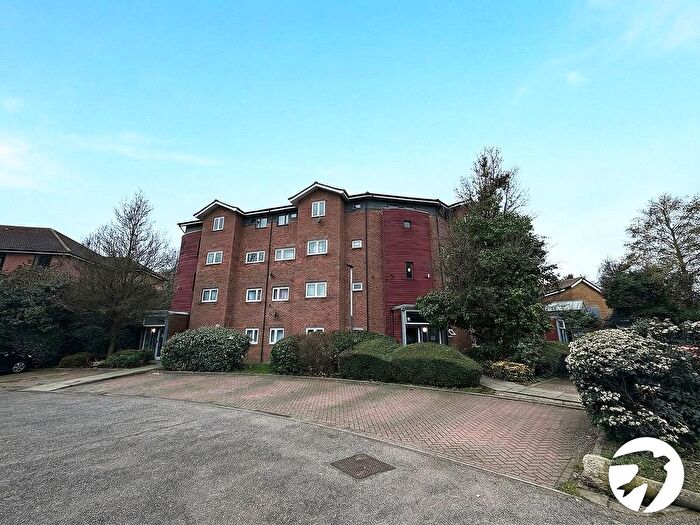 2 Bedroom Flat To Rent In Meadowford Close, London, SE28