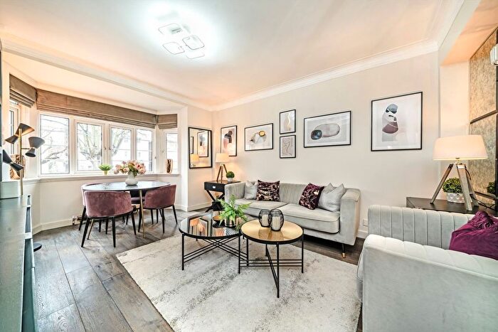 1 Bedroom Flat To Rent In Pembroke Road, Kensington, W8