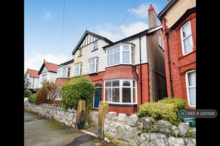 3 Bedroom Maisonette To Rent In Everard Road, Rhos On Sea, Colwyn Bay, LL28