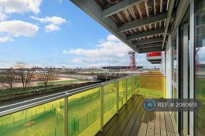 2 Bedroom Flat To Rent In Warton Road, Stratford London, E15