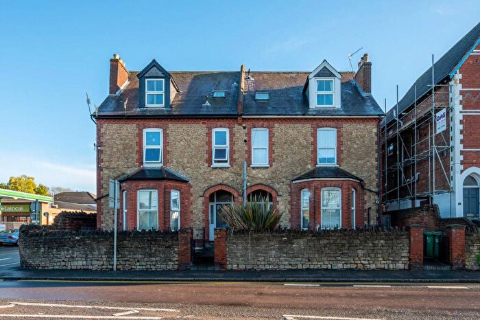 1 Bedroom Flat To Rent In Woodbridge Road, Guildford, GU1