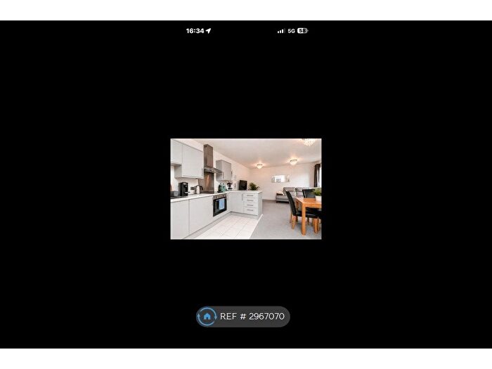 2 Bedroom Flat To Rent In Gateway Court, St Albans, AL2