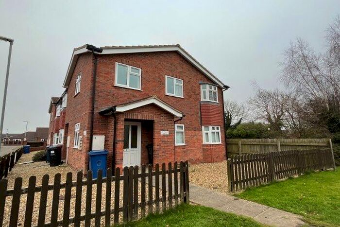 2 Bedroom Flat To Rent In Greenaway House, Lincoln, LN3