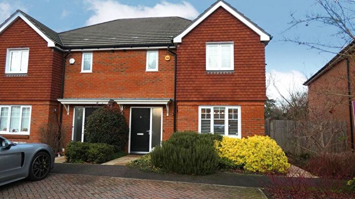 3 Bedroom Semi Detached House For Sale In River Walk, Fetcham, KT22
