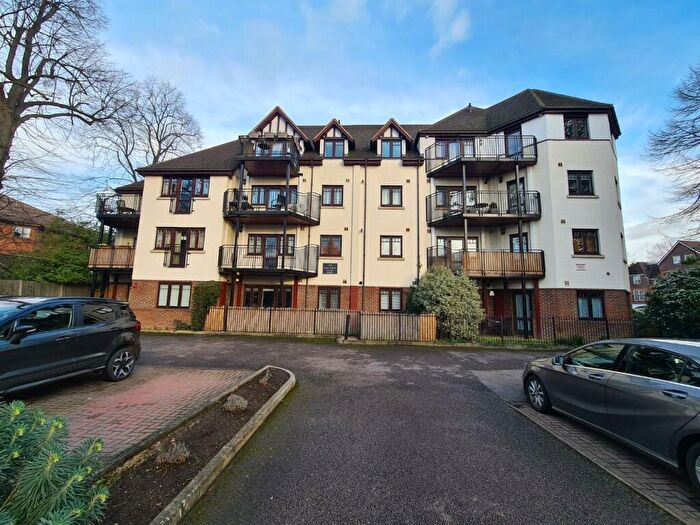 2 Bedroom Apartment To Rent In Copers Cope Road, Beckenham, BR3