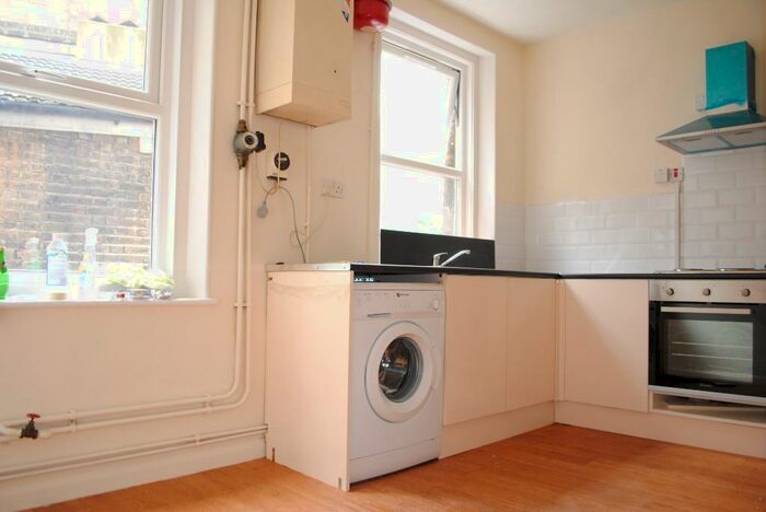 2 Bedroom Flat To Rent In Homerton High Street, London, E9