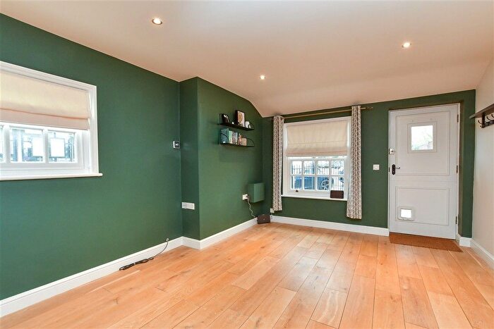 1 Bedroom End Of Terrace House For Sale In Station Approach West, Hassocks, West Sussex, BN6